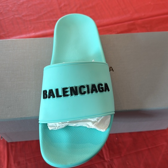 Balenciaga slides - Picture 2 of 5
